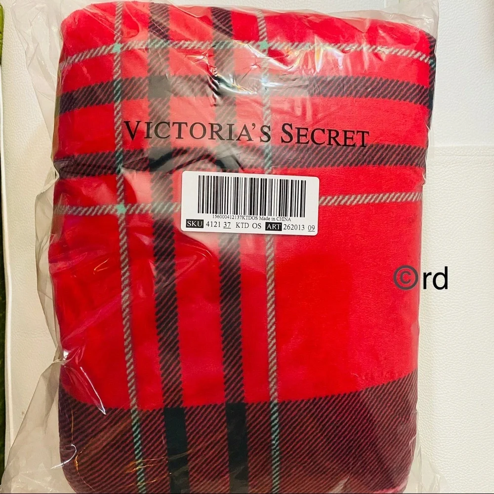 VS Soft Plaid Sherpa Blanket $68